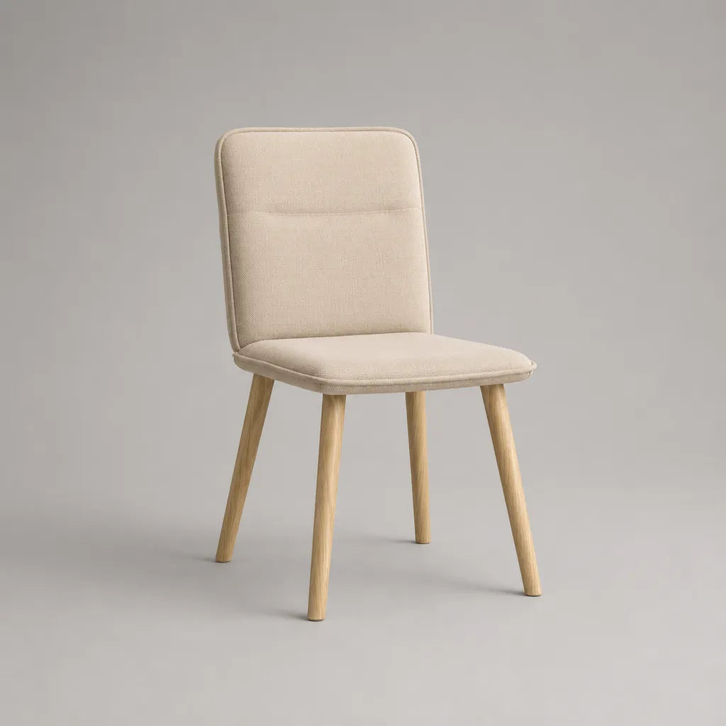 Sedia da pranzo imbottita in tessuto beige con schienale rettangolare e gambe in legno, 47 x 55 x 84 cm